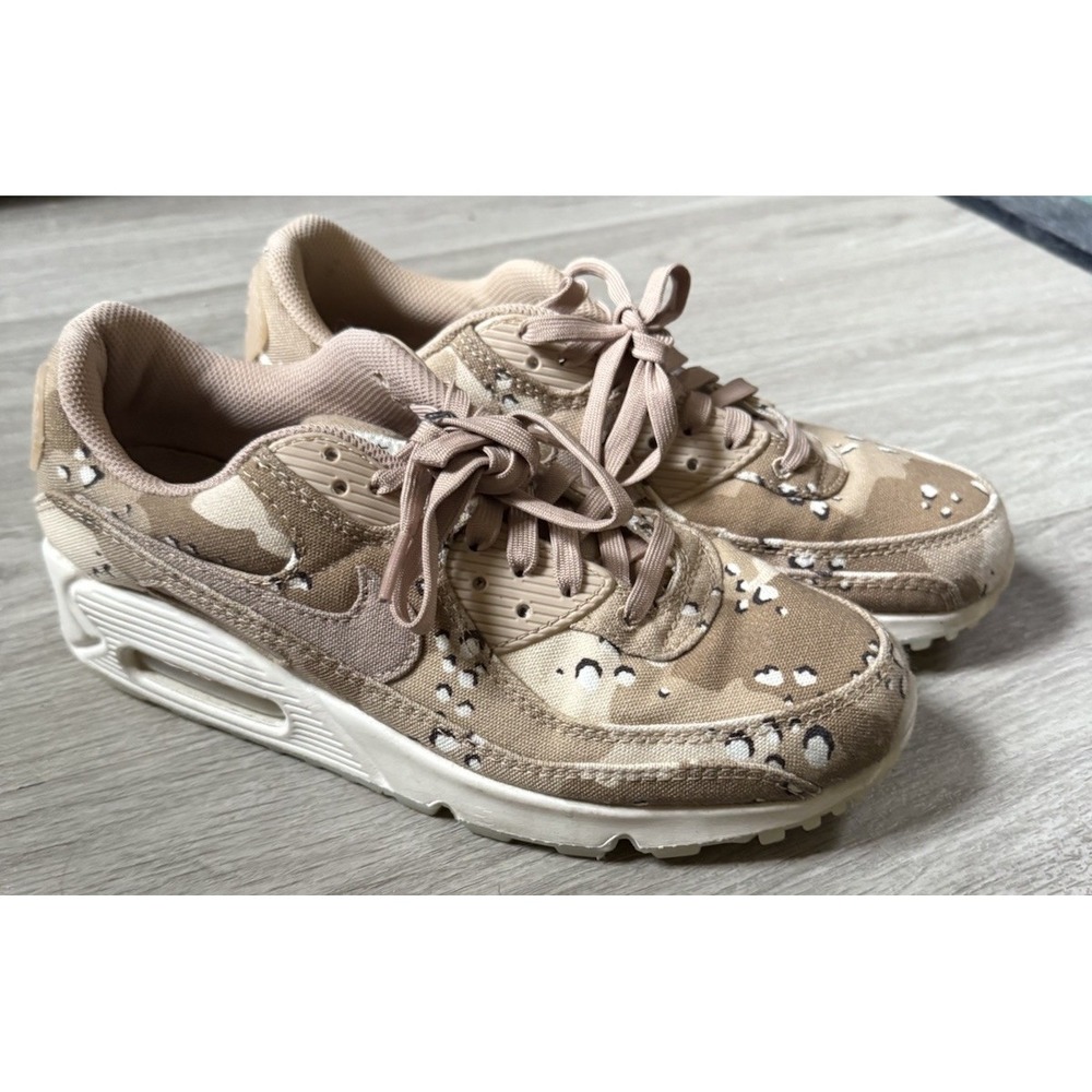 Nike Air Max 90  Women's Size 8.5Desert Rare Camo Limited Release Excellent 90s